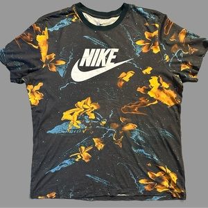 Nike Graphic Tee Short Sleeve